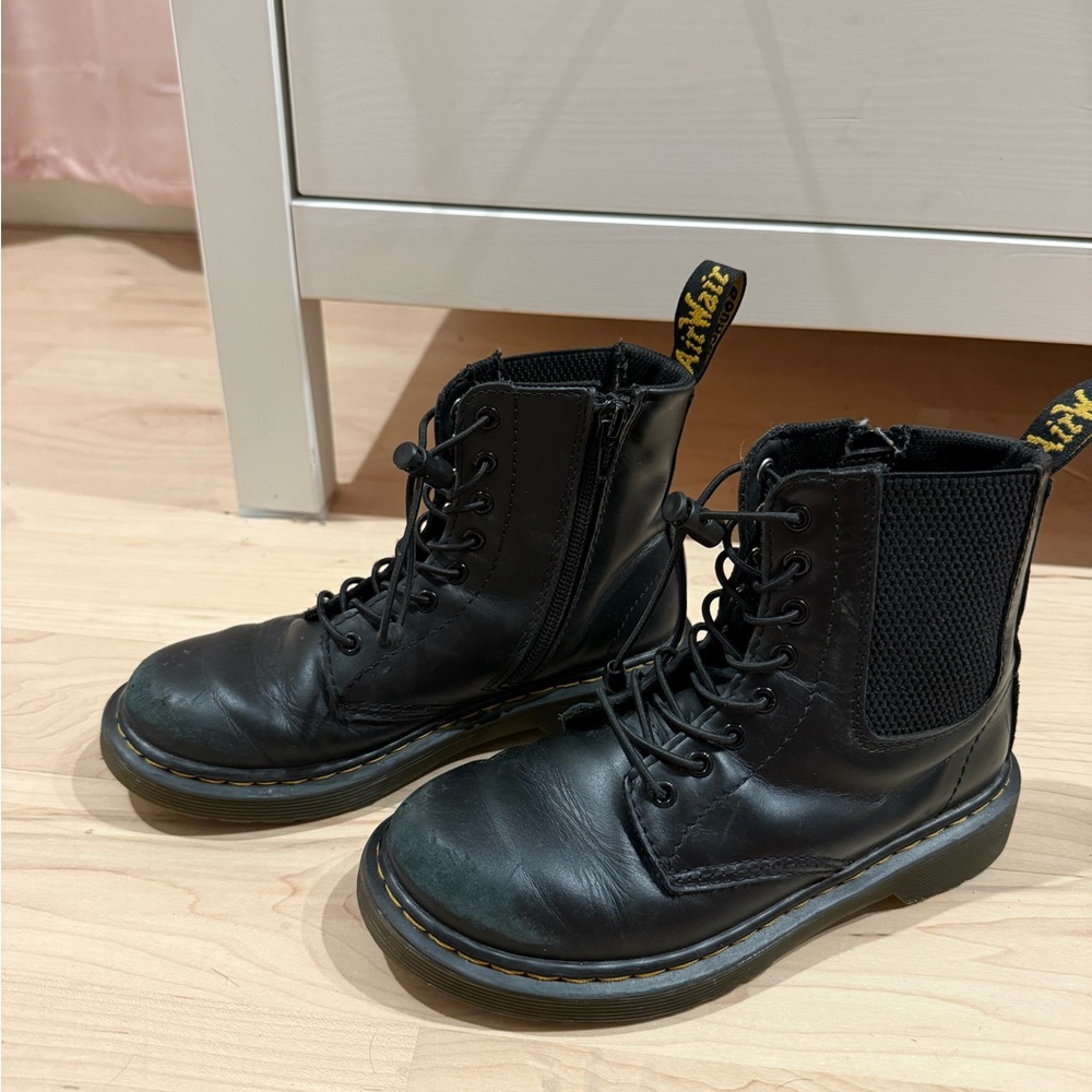 Kids Dr. Martens Black Lace-Up Combat Boots size 2
